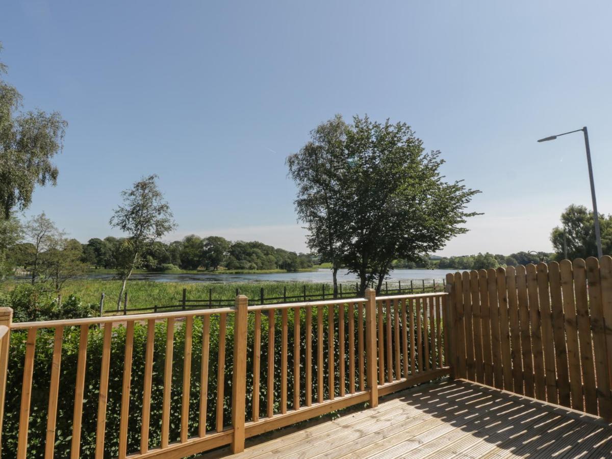 Simply Suite Castle Douglas Εξωτερικό φωτογραφία