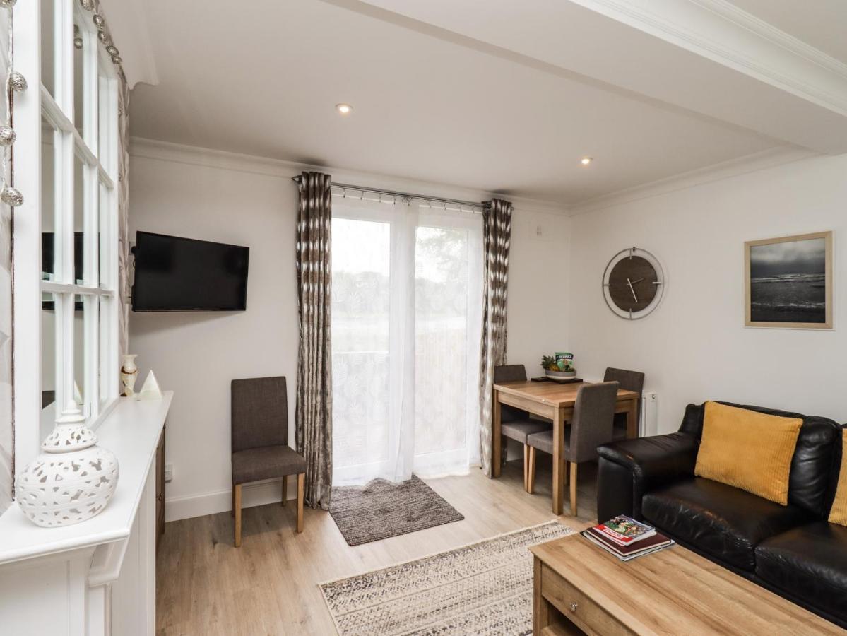 Simply Suite Castle Douglas Εξωτερικό φωτογραφία